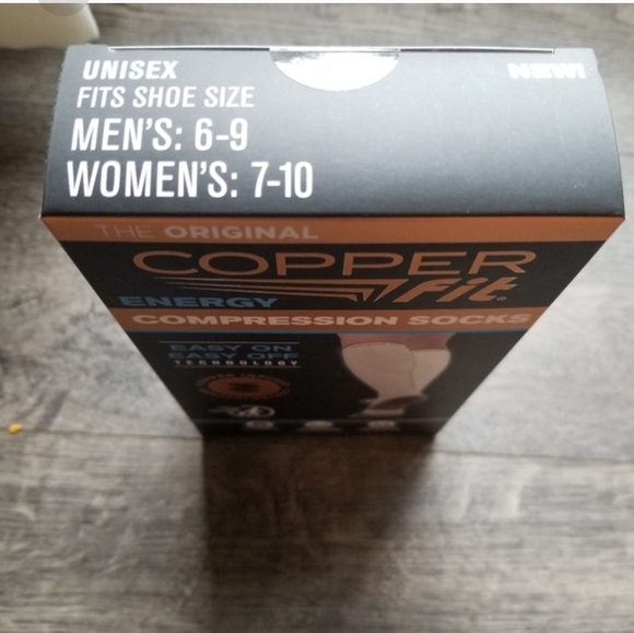 Copper Fit compression socksFit women's shoe size 7–10; Fit men's shoe - Picture 2 of 2